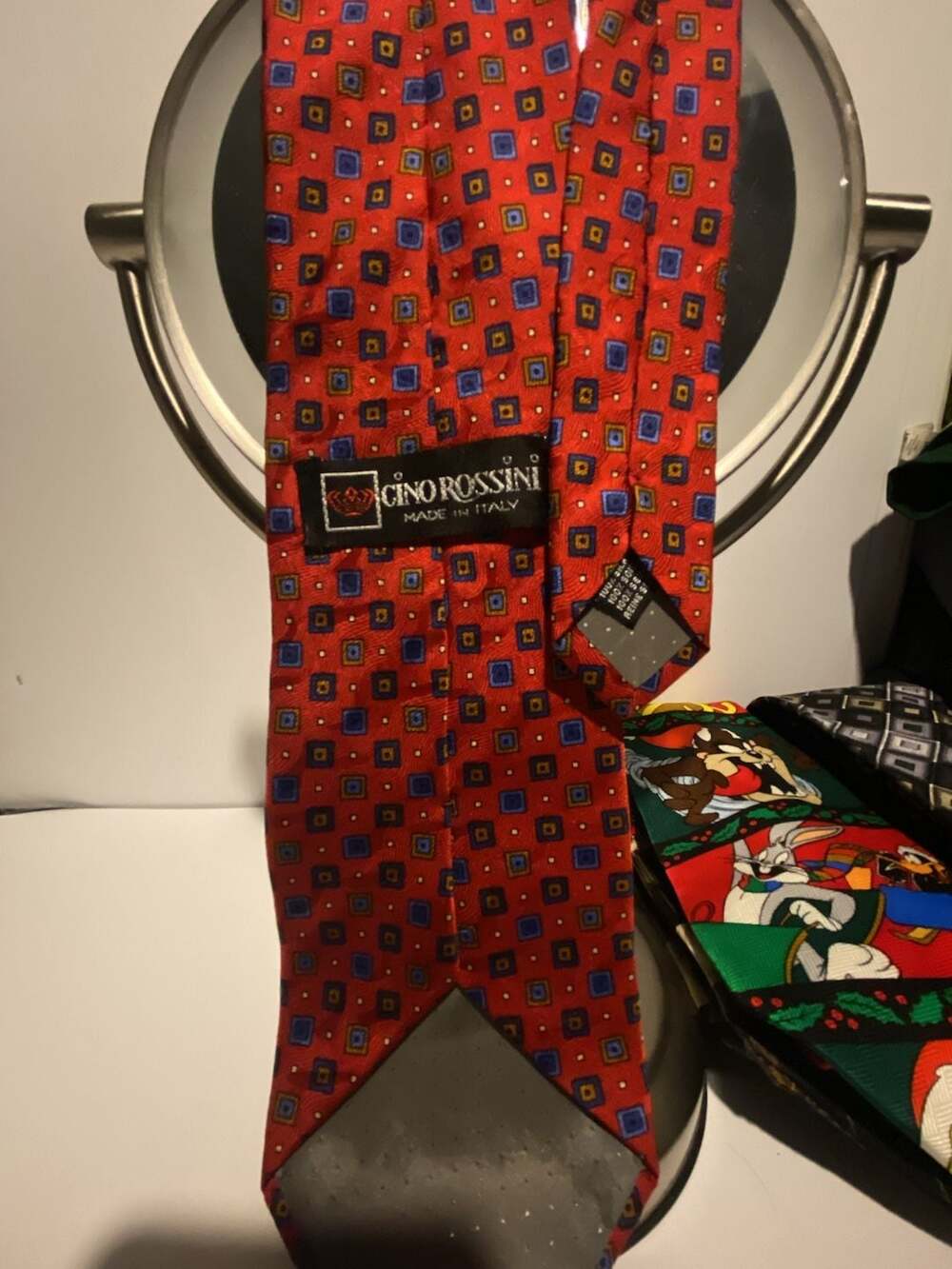 Gino Rossini Men's Red Geometric Pattern Silk Necktie Made in Italy
